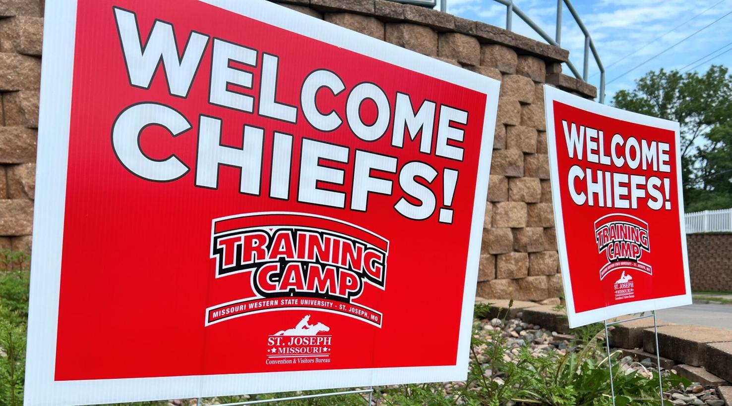 Welcome Chiefs yard signs for training camp 